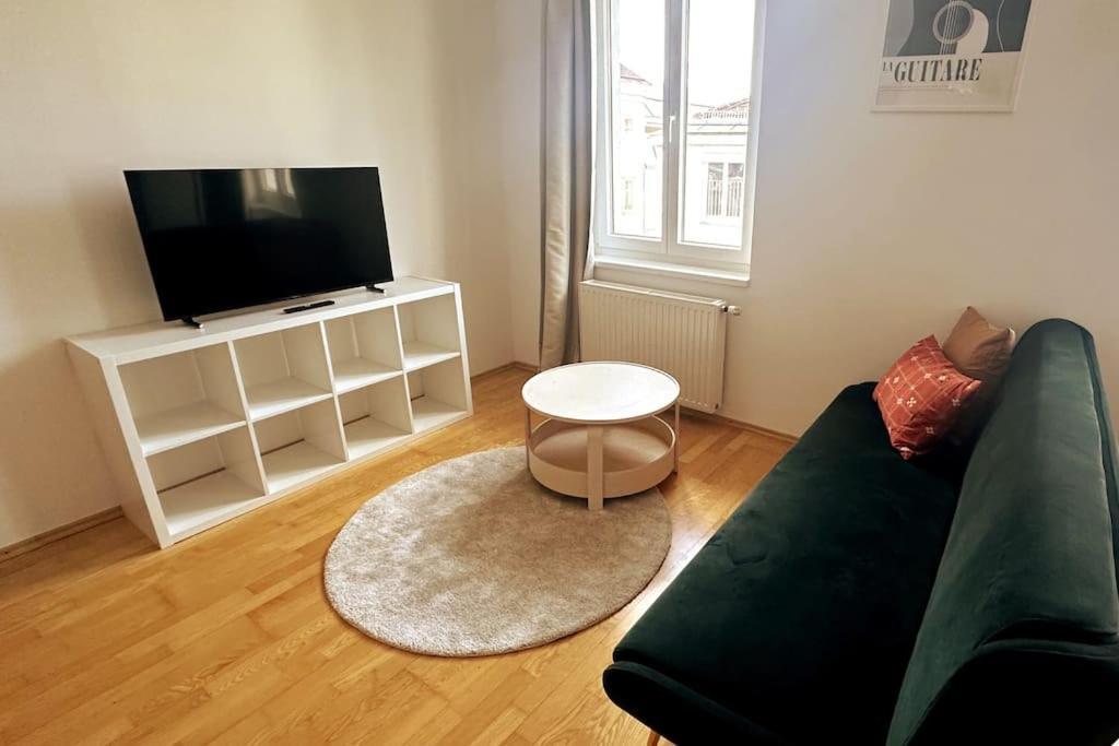 Cosy & New Urban Apartment In Green Hood Wina Bagian luar foto